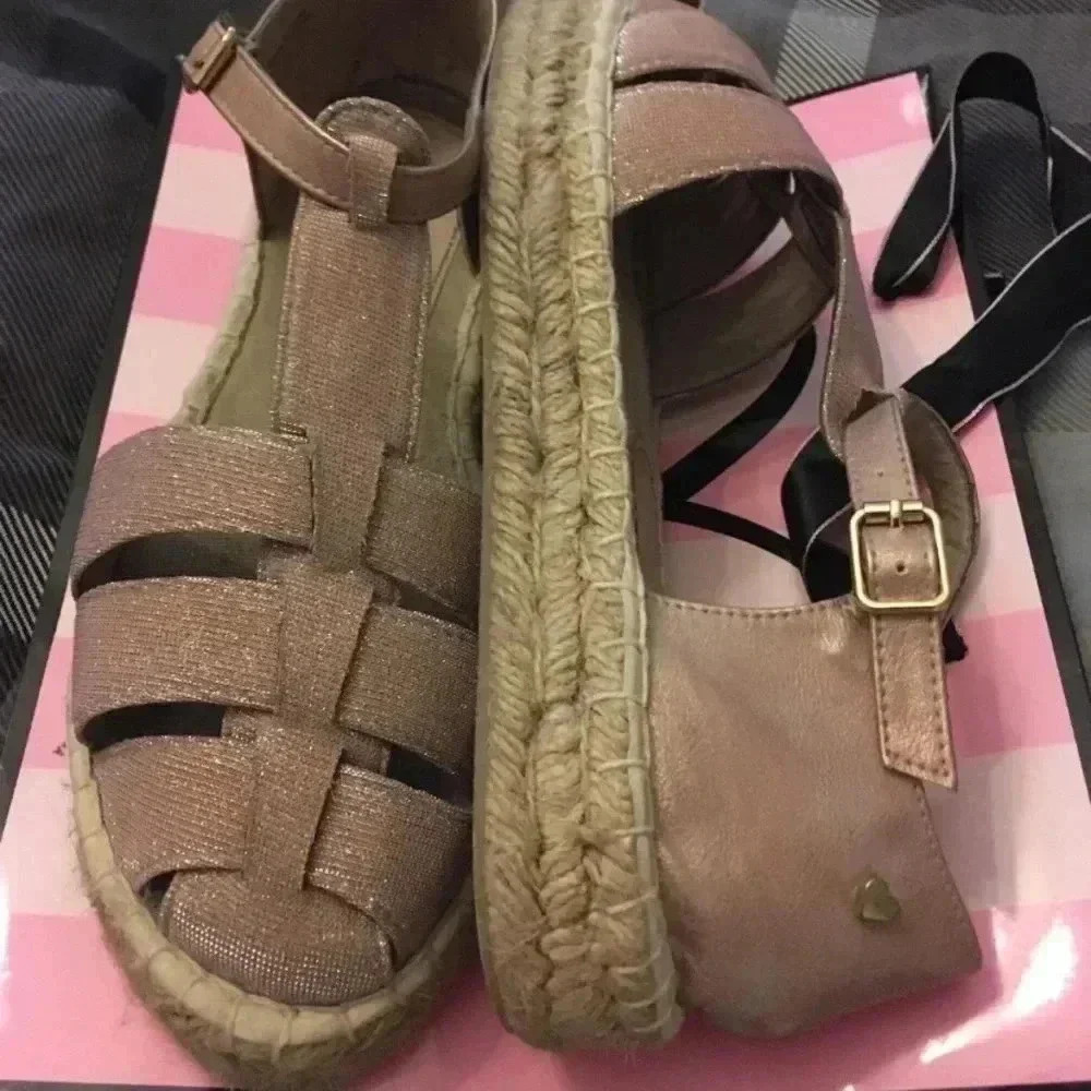 Pink  sparkly espadrilles‎